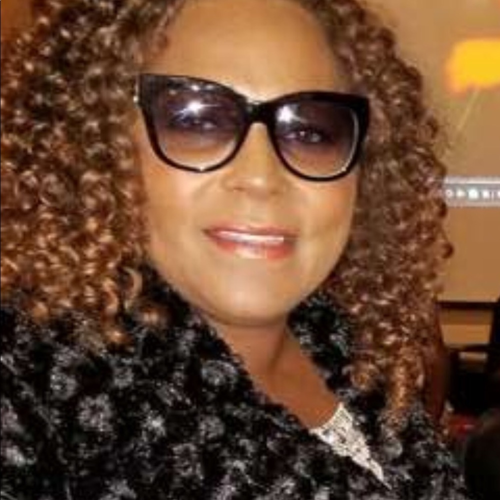 Meet your Posher, Synitra